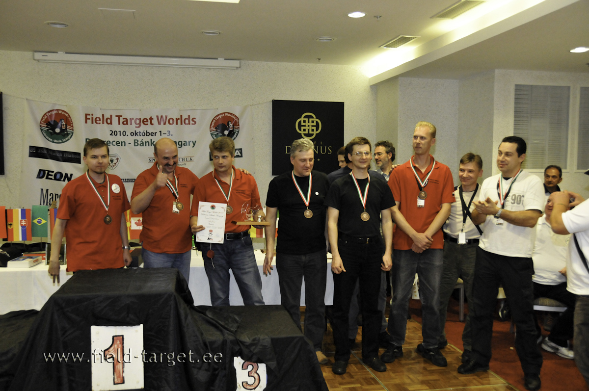 Pronksmedalid saab Venemaa - Sergei, Konstantin, Sergei, Alexander, Artem, Jevgeni, Mikhail, Maksim - 506 tabamusega